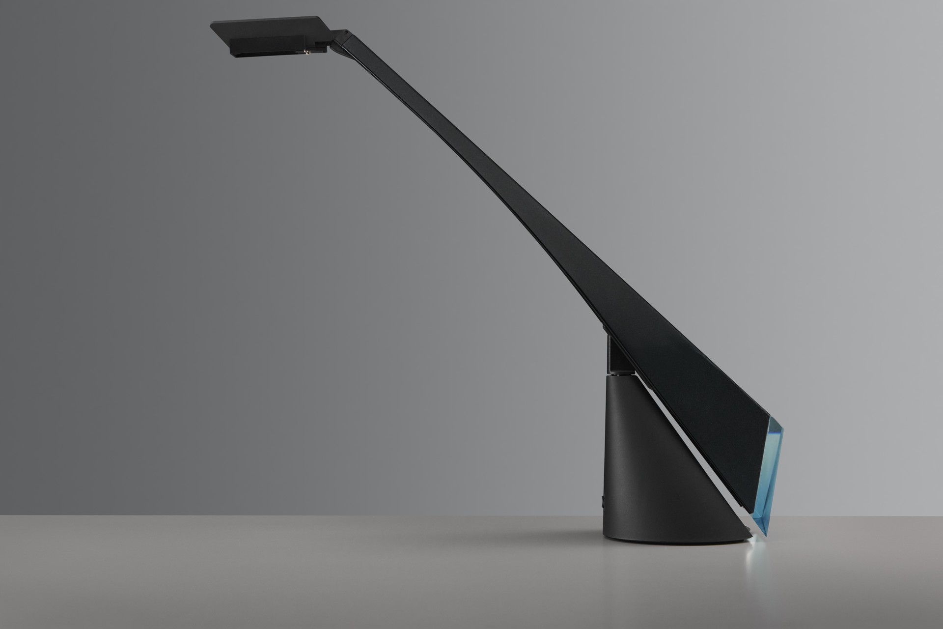 'Messer' Table Lamp image 6
