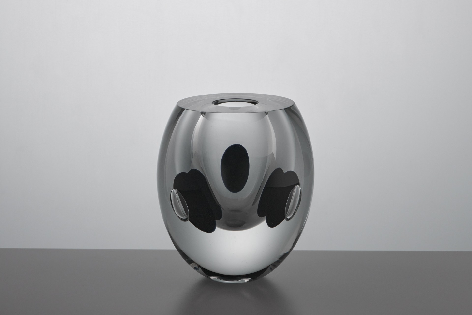 Group of Three 'Claritas' Vases image 9