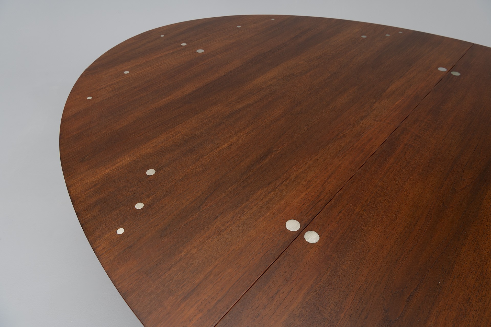 "Judas" Dining table image 6