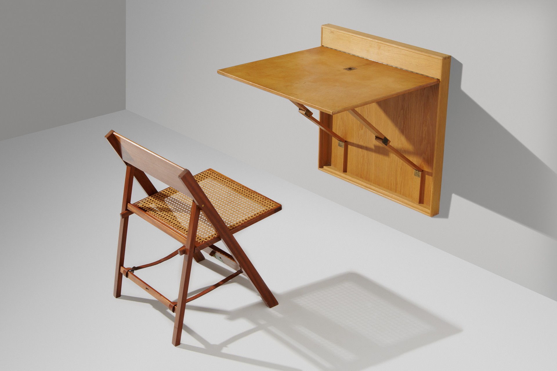 Folding Library Chair image 8