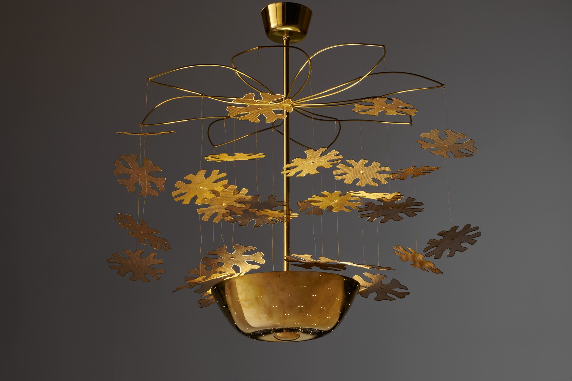'Snowflake' Chandelier image 2