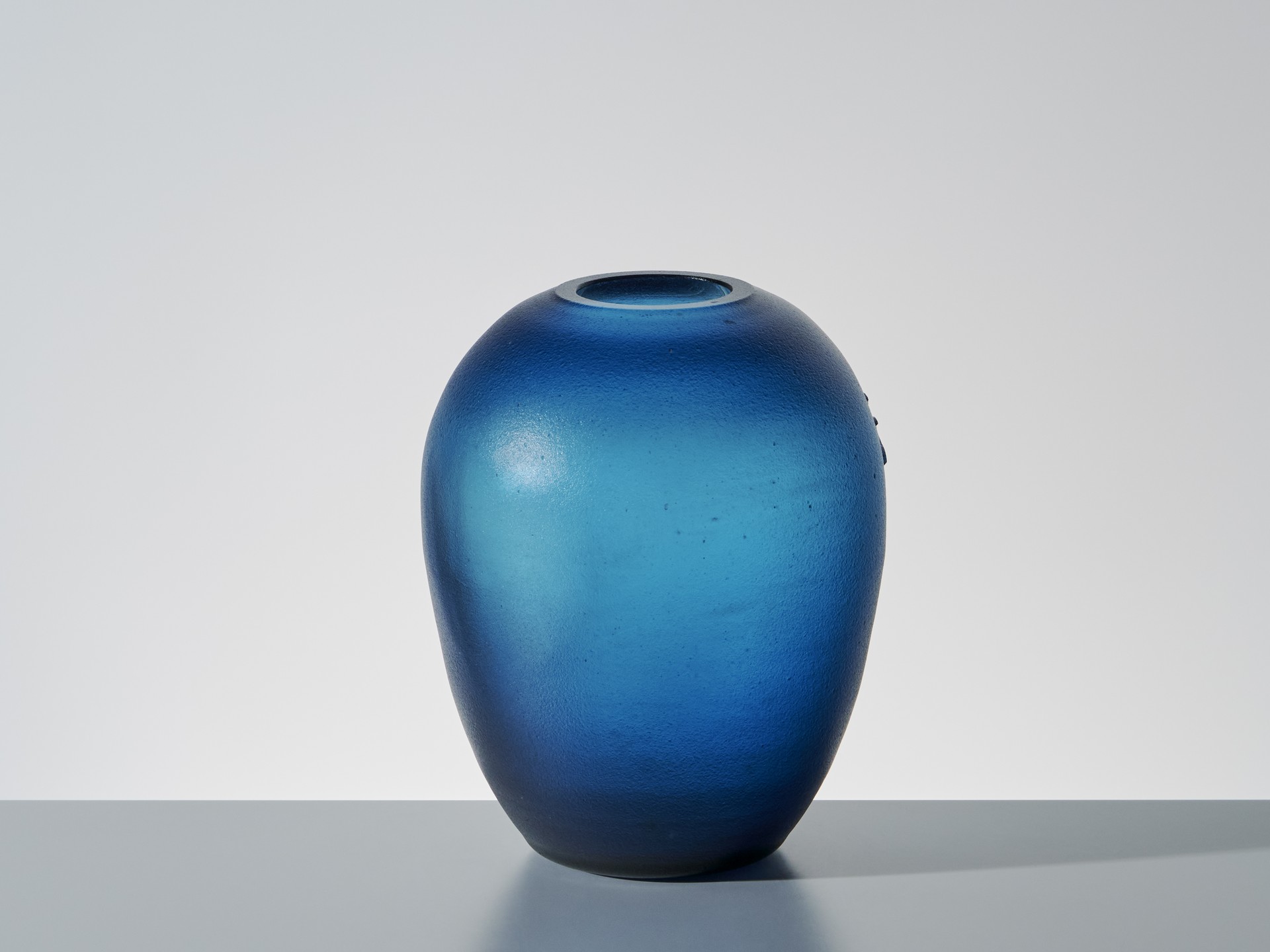 Vase image 4