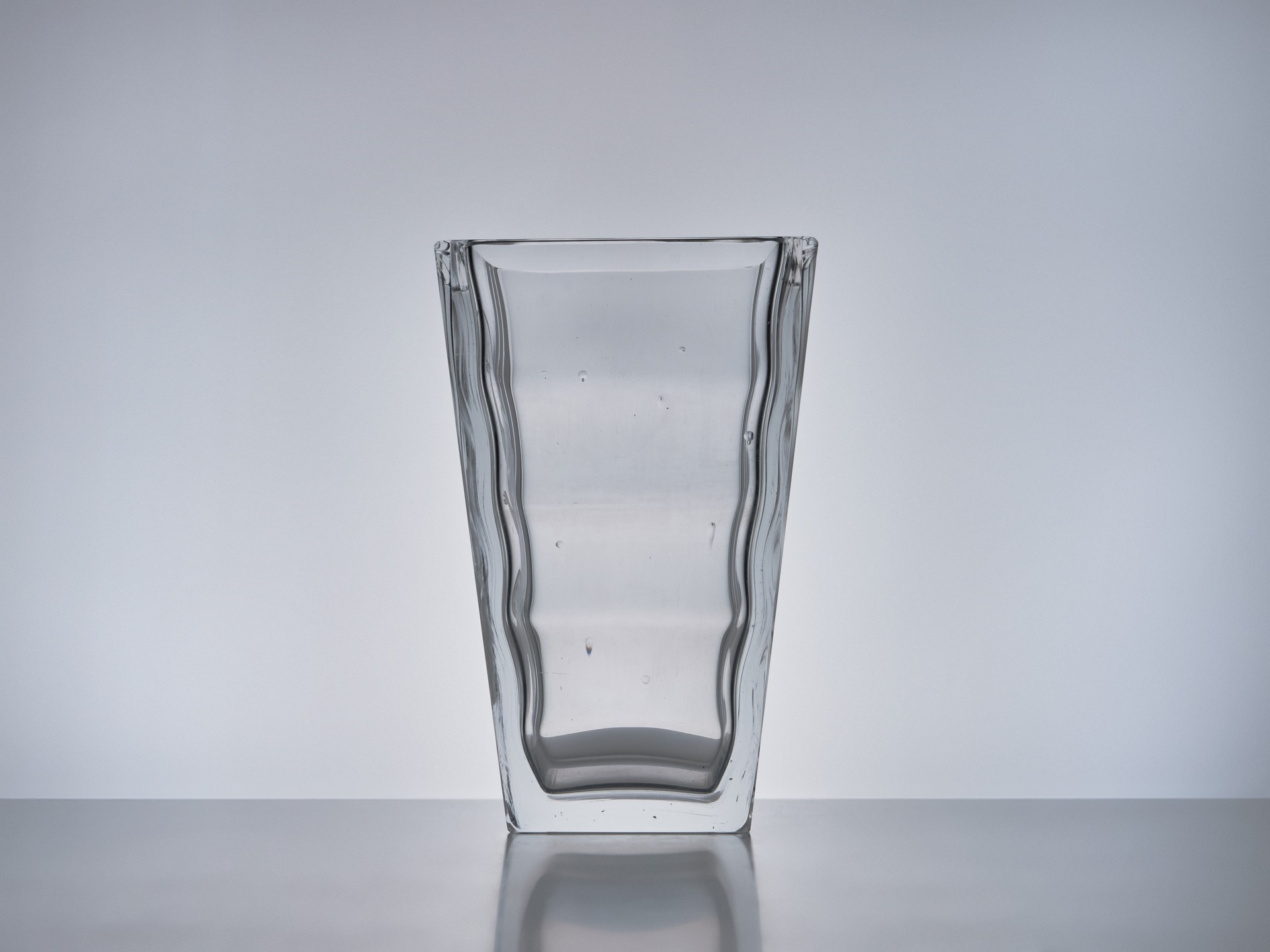 Vase image 3