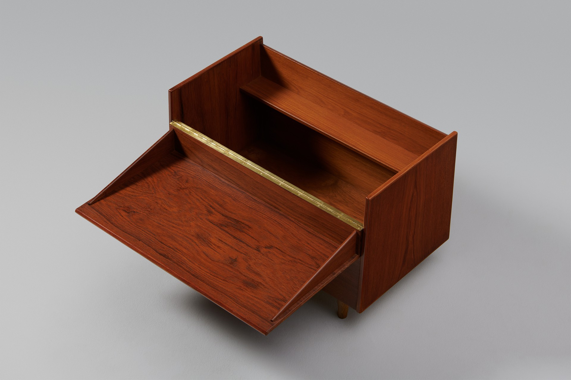 Bar Cabinet image 2