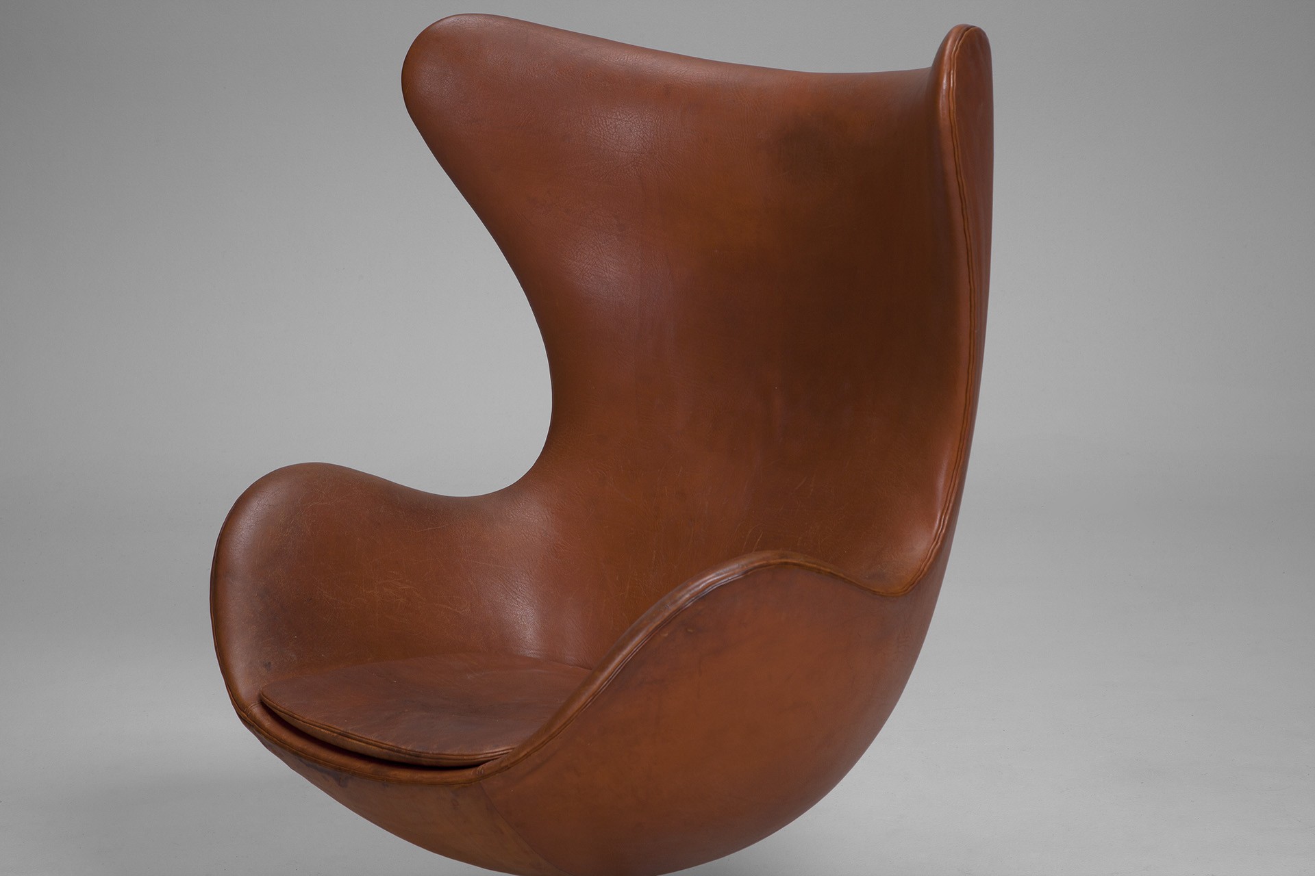 Egg Chair and Stool image 7