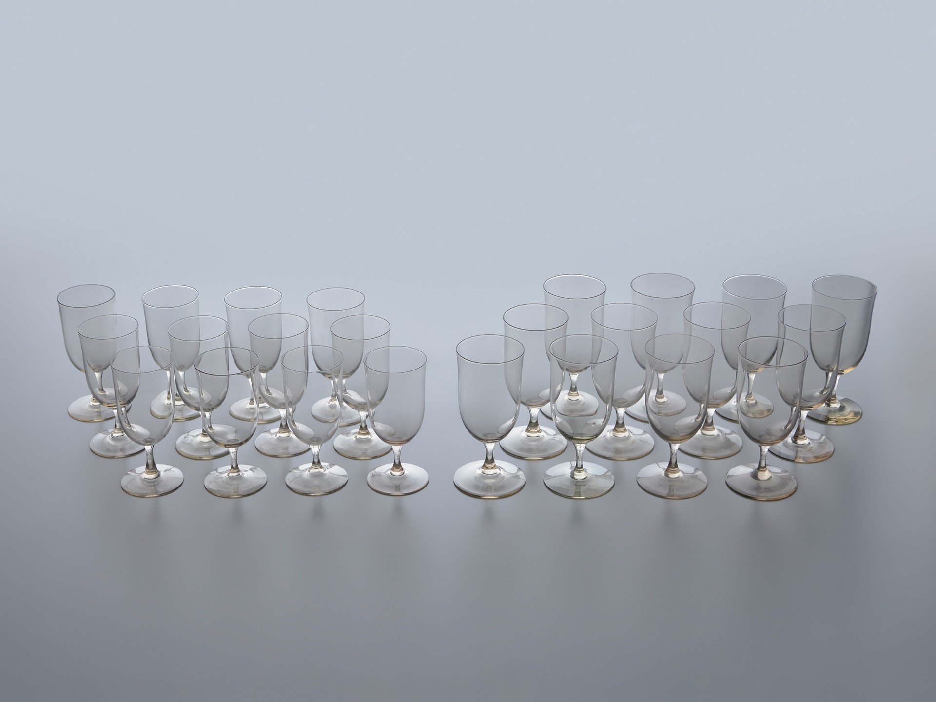 Set of Twelve Glasses image 5