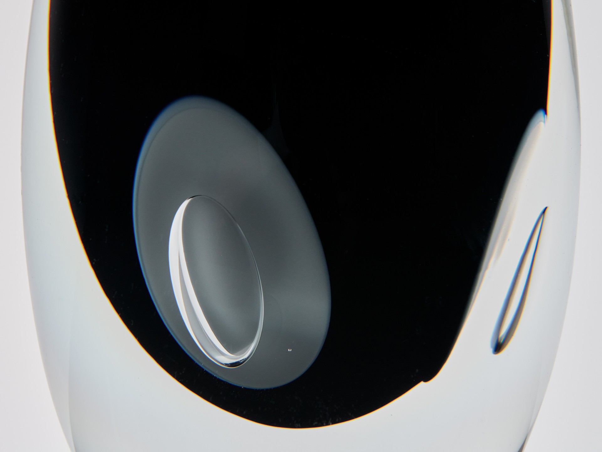 'Claritas' Vase image 5