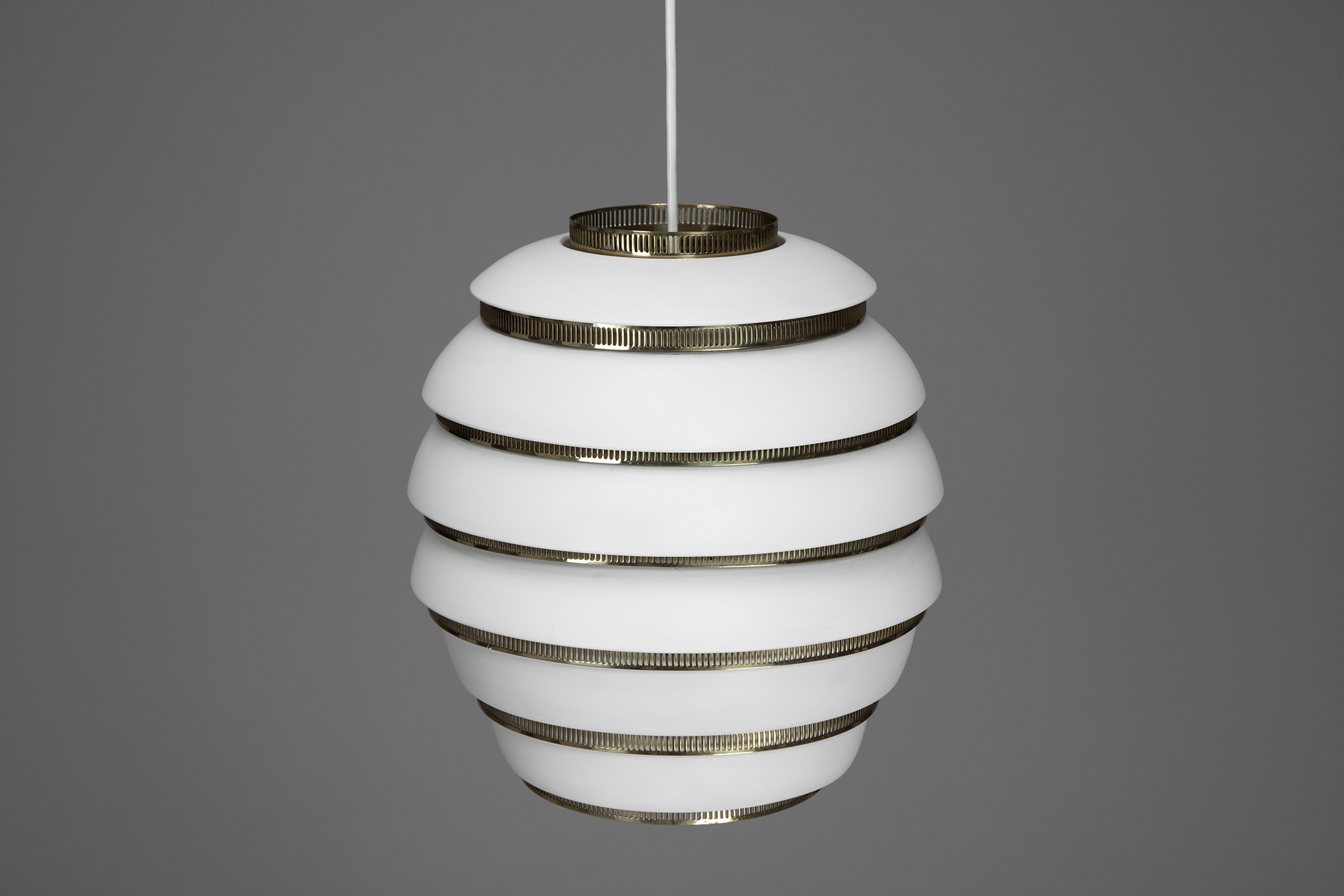 Large Beehive Lamp Model no. A331 image 3