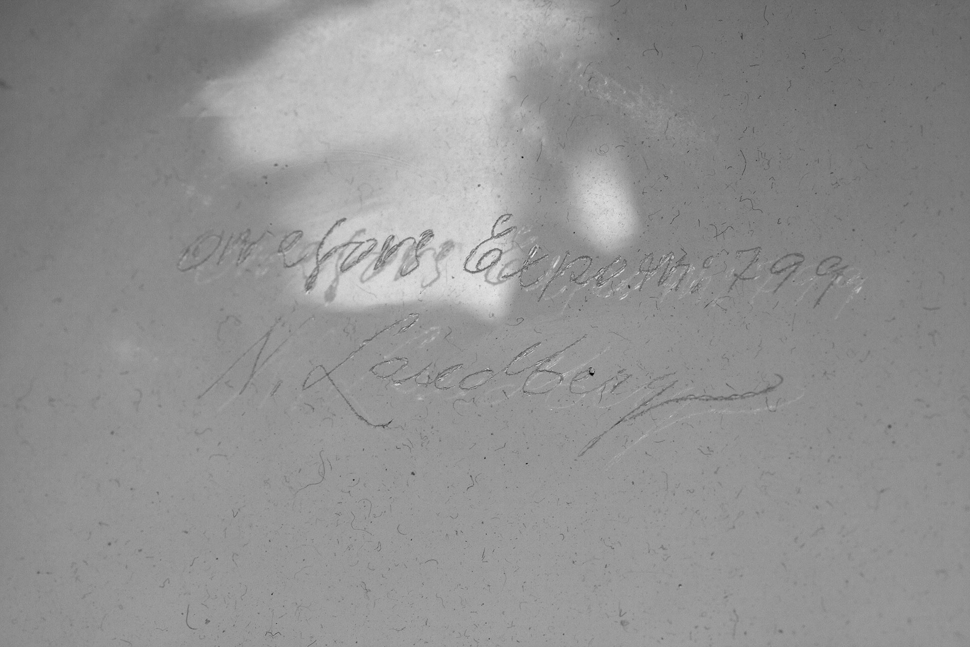 Vase image 2