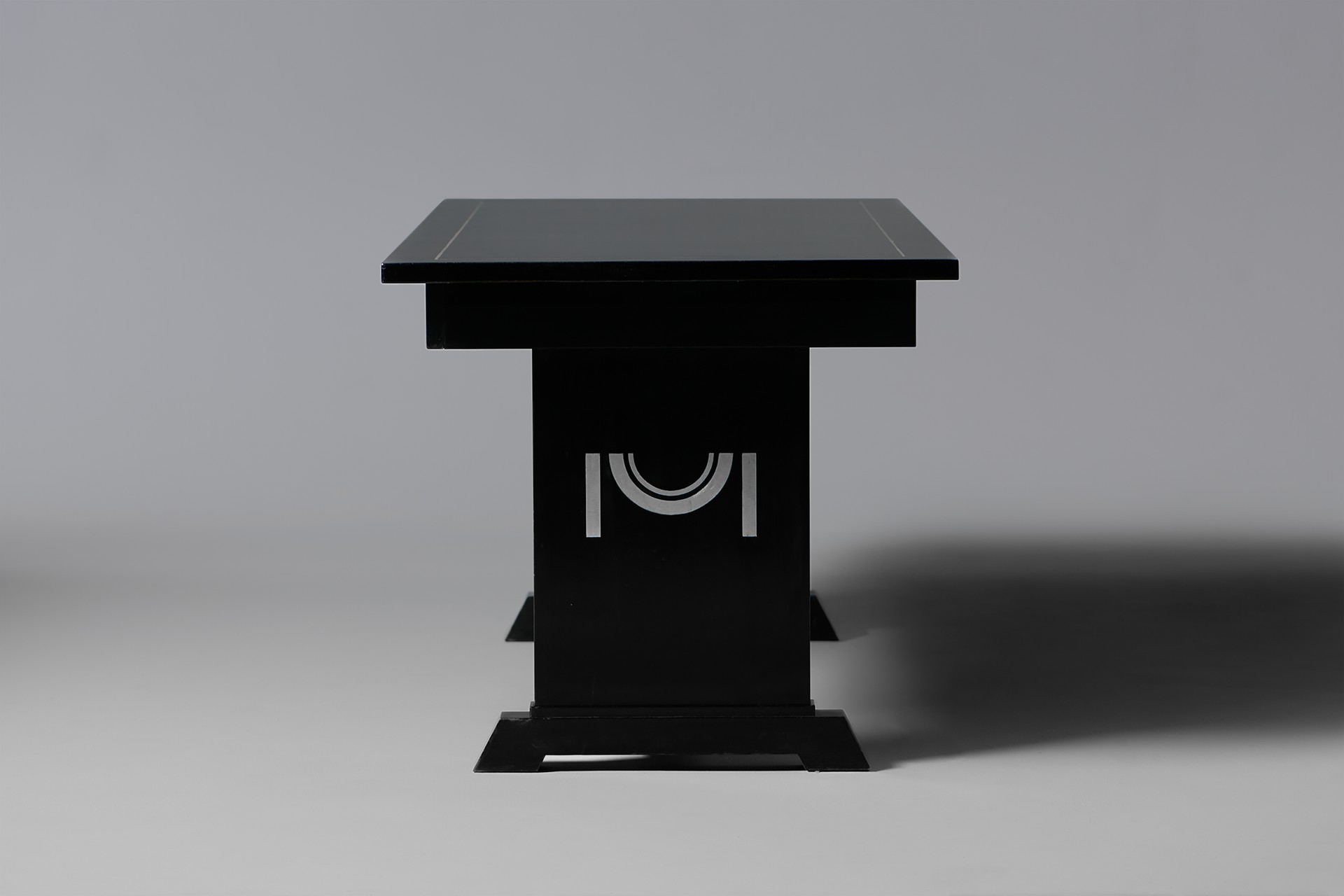 Desk image 3