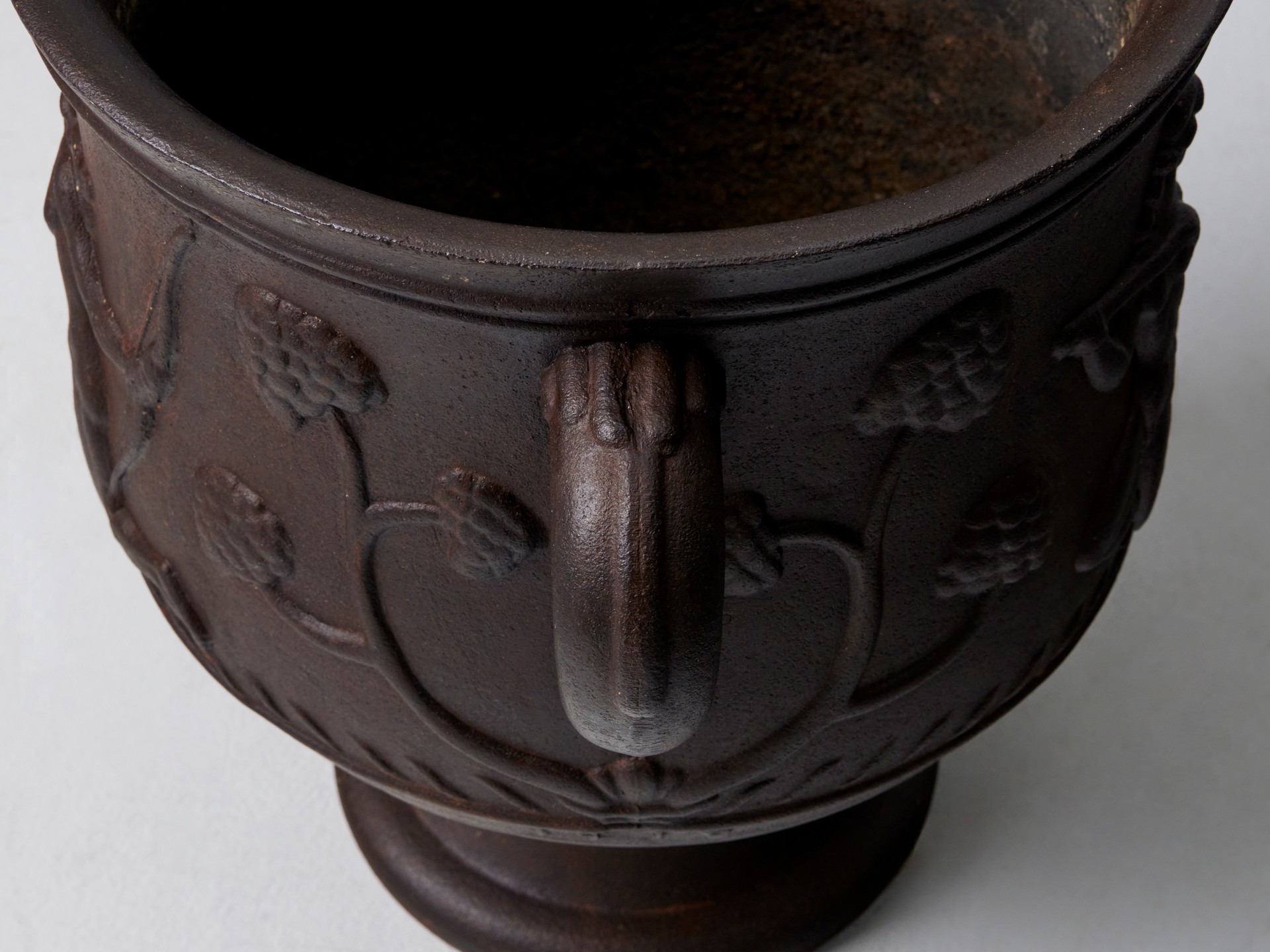 Diana Urn image 6