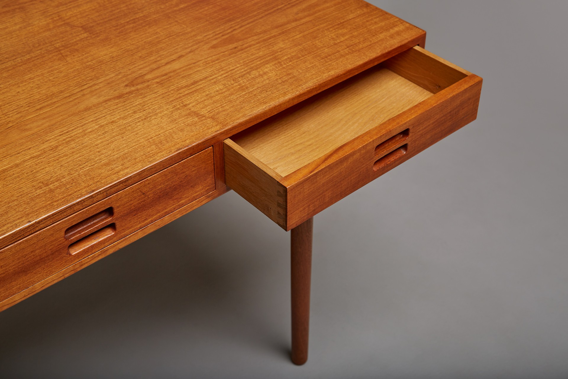 Four Drawer Desk image 5