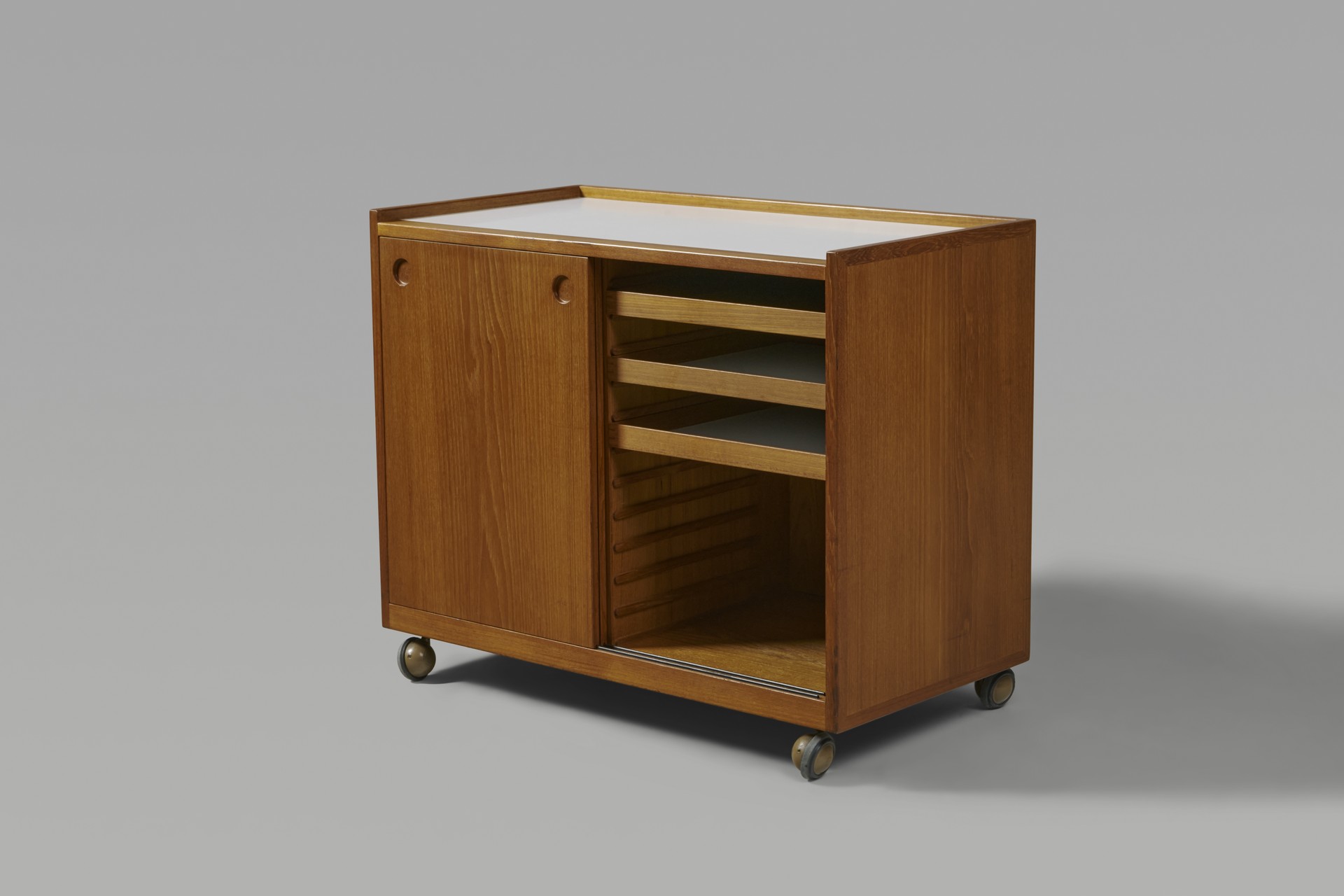 Cabinet image 3