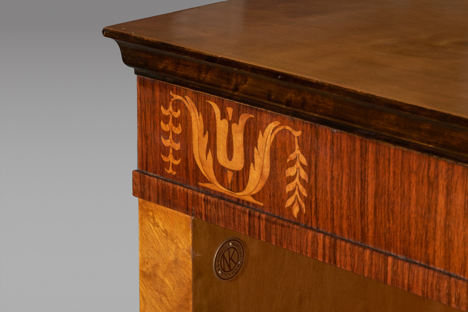 Pair of Bookcases image 7