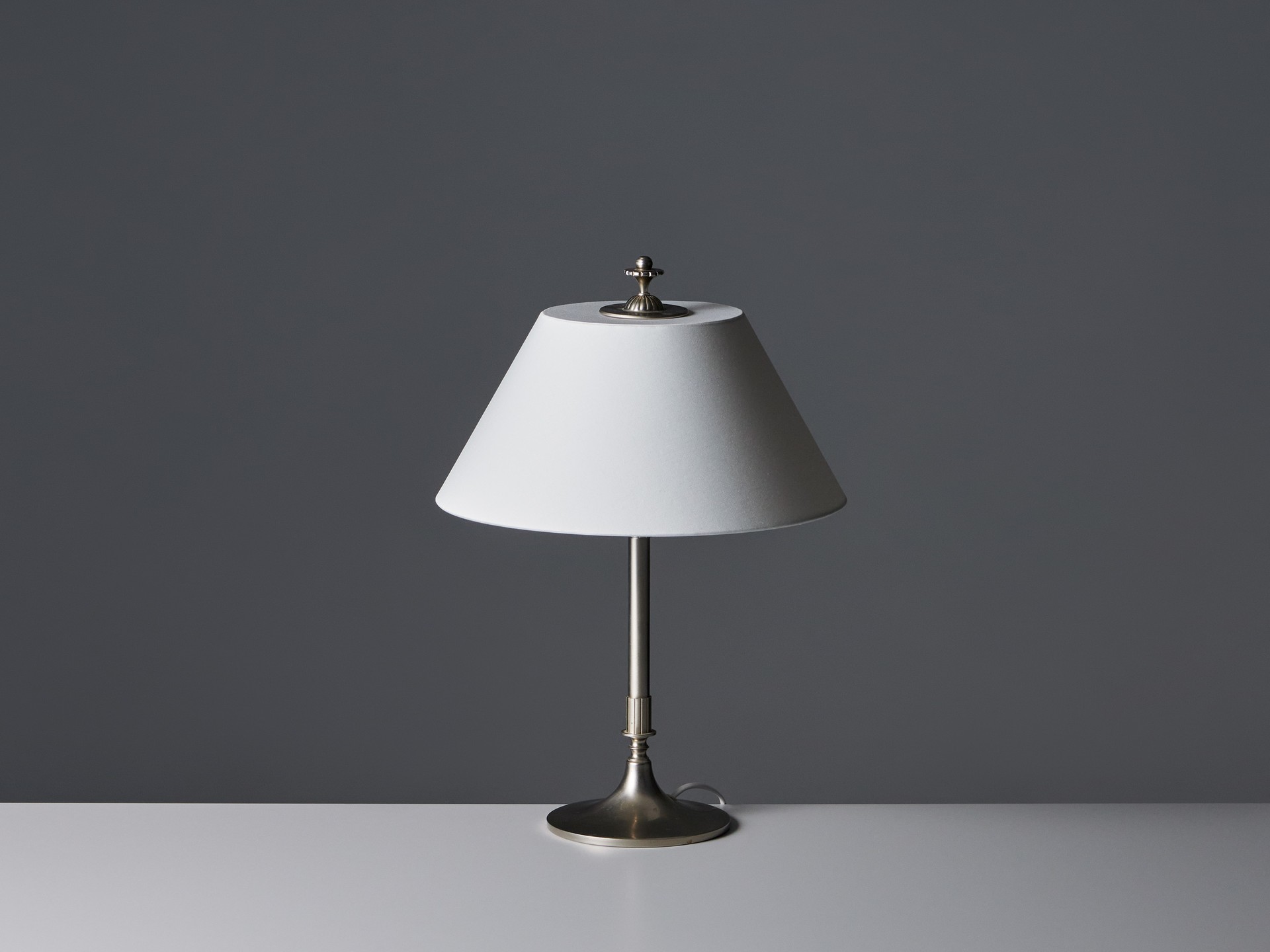 Table lamp image 3