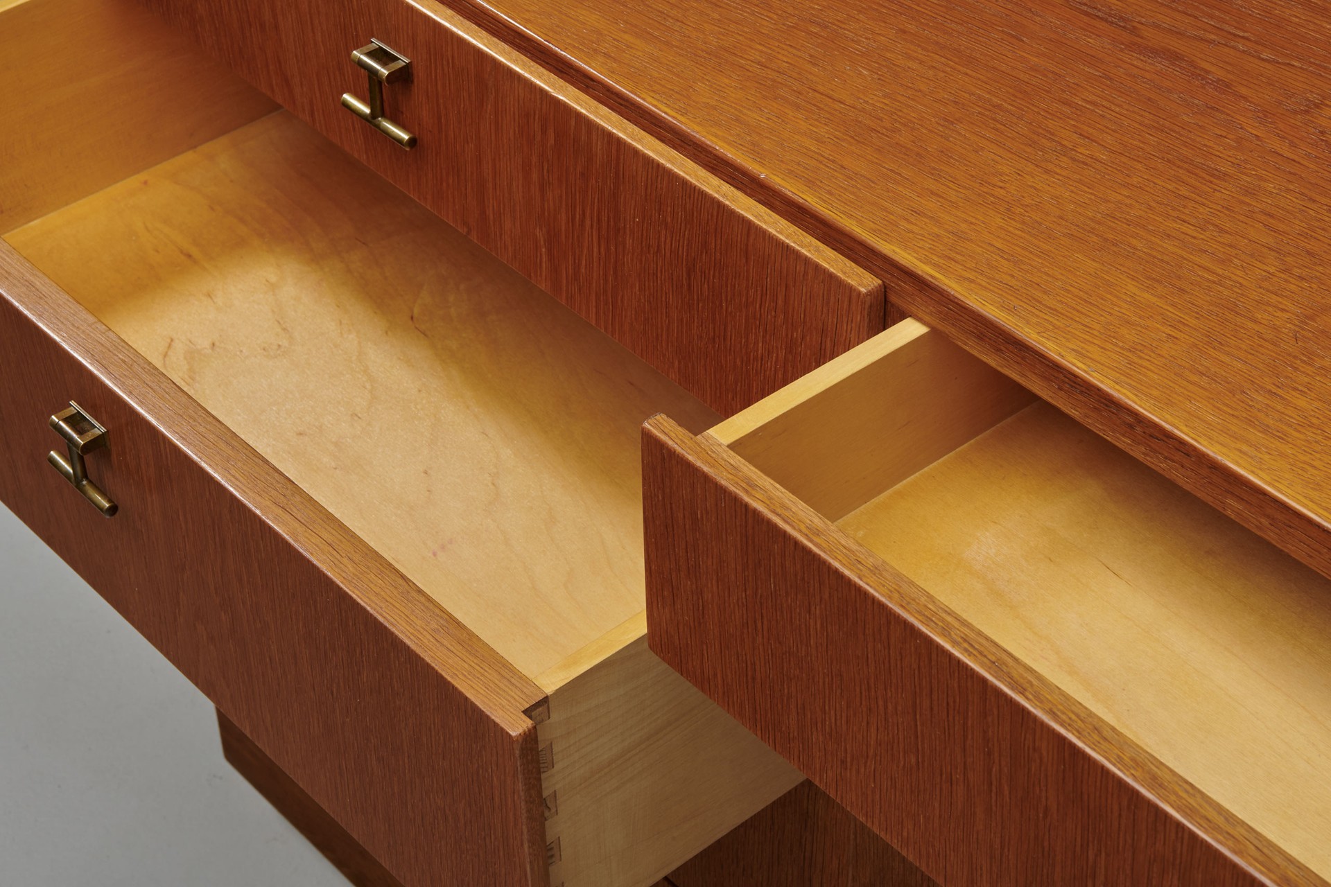 Pair of Chest of Drawers image 6