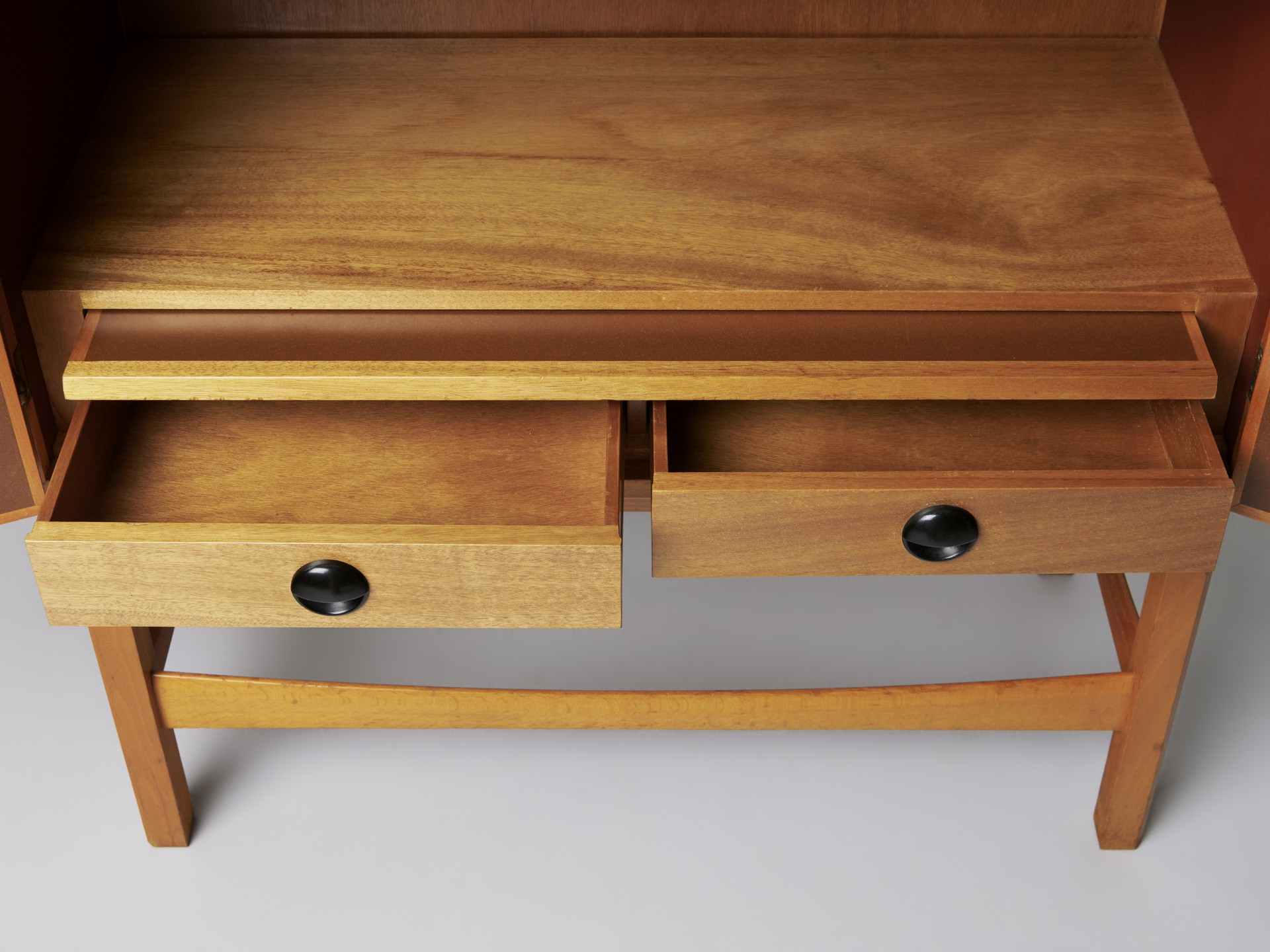 Cabinet image 5