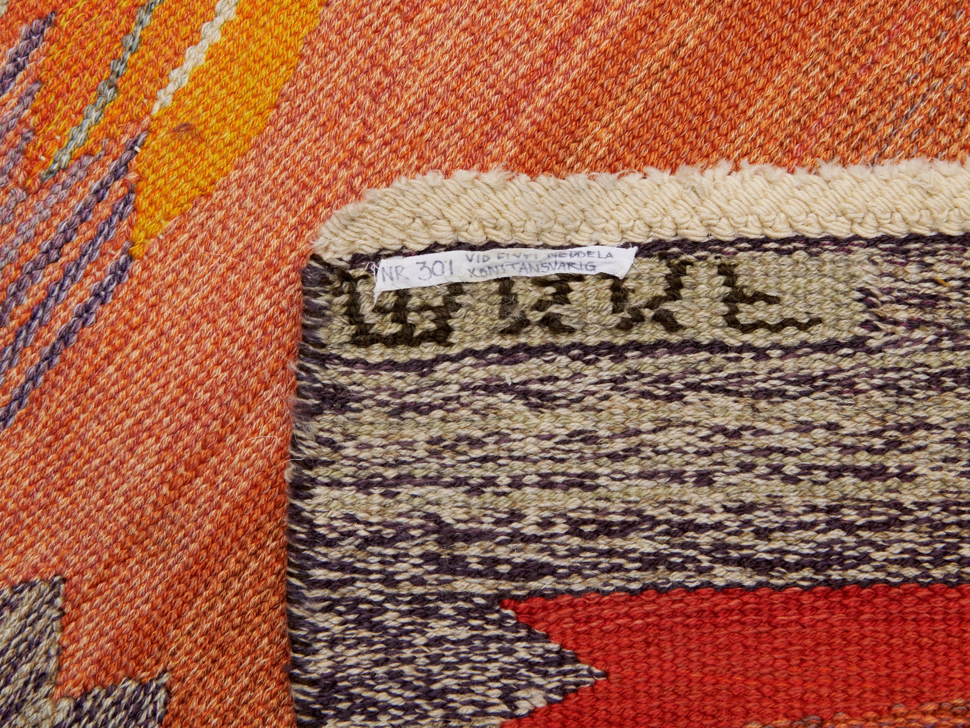 Large 'Park Röd Korsnäs' Carpet image 10