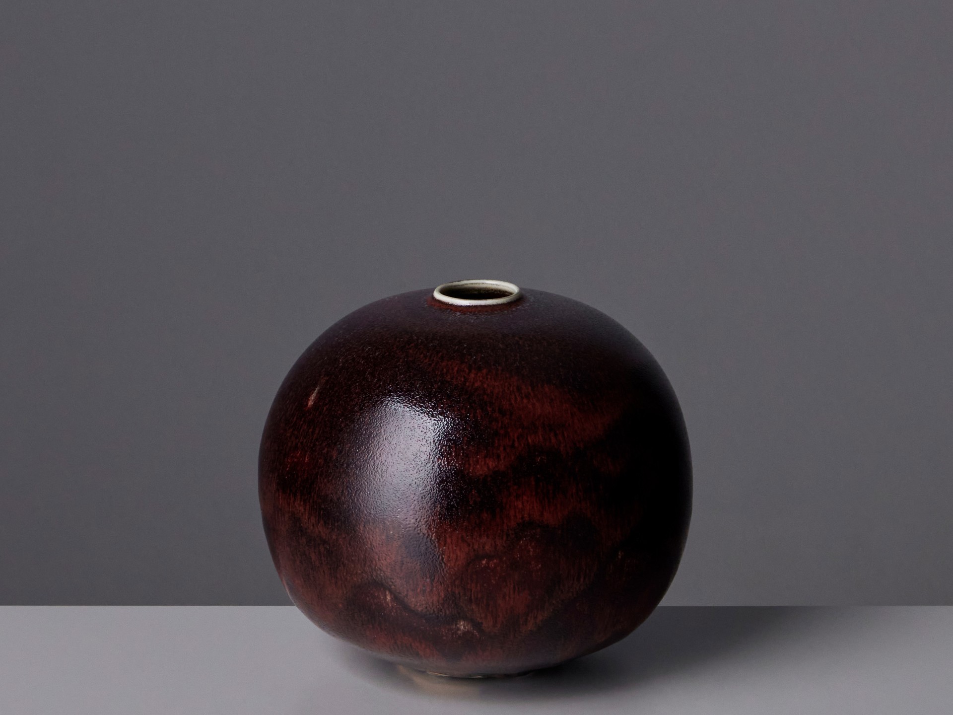 Vase image 3