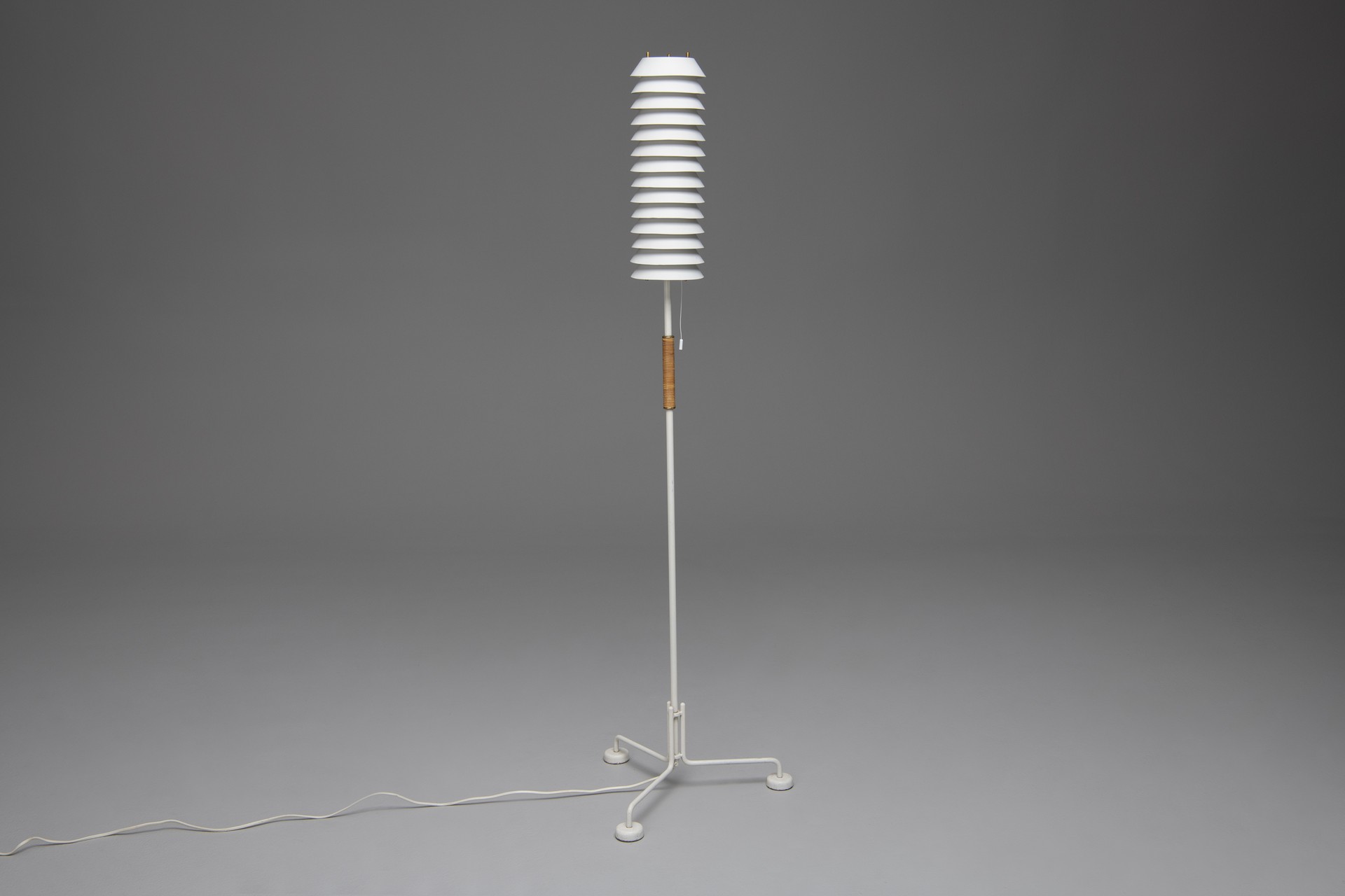 'Mija the Bee' Floor Lamp image 2