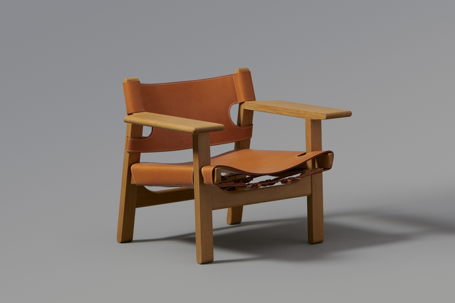 Pair of "Spanish" Armchairs, Model no. 2226 image 2