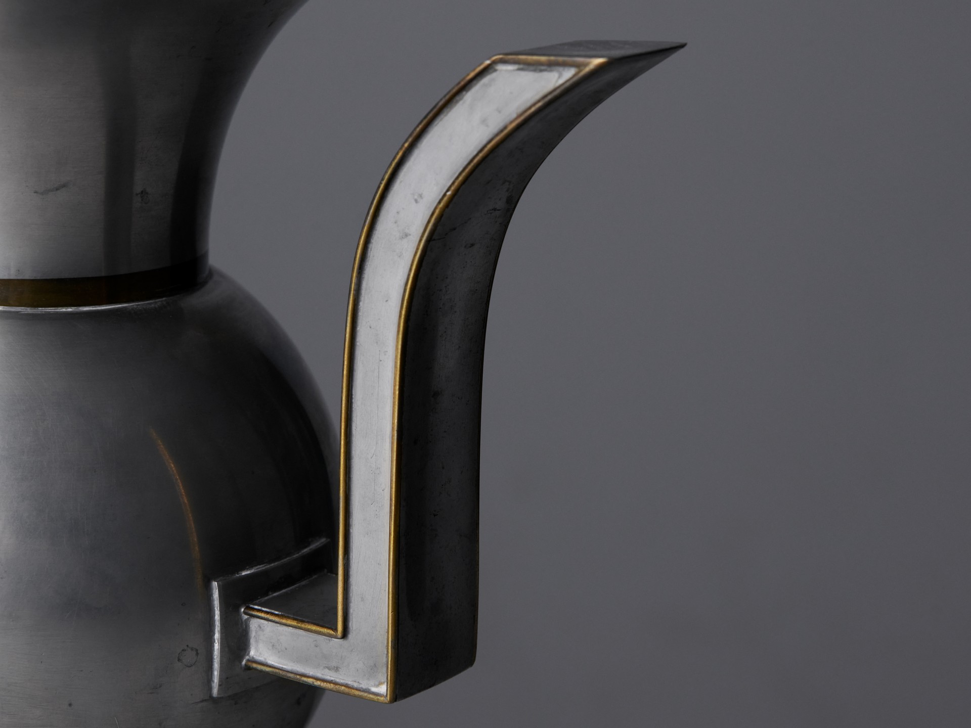 Vase image 4
