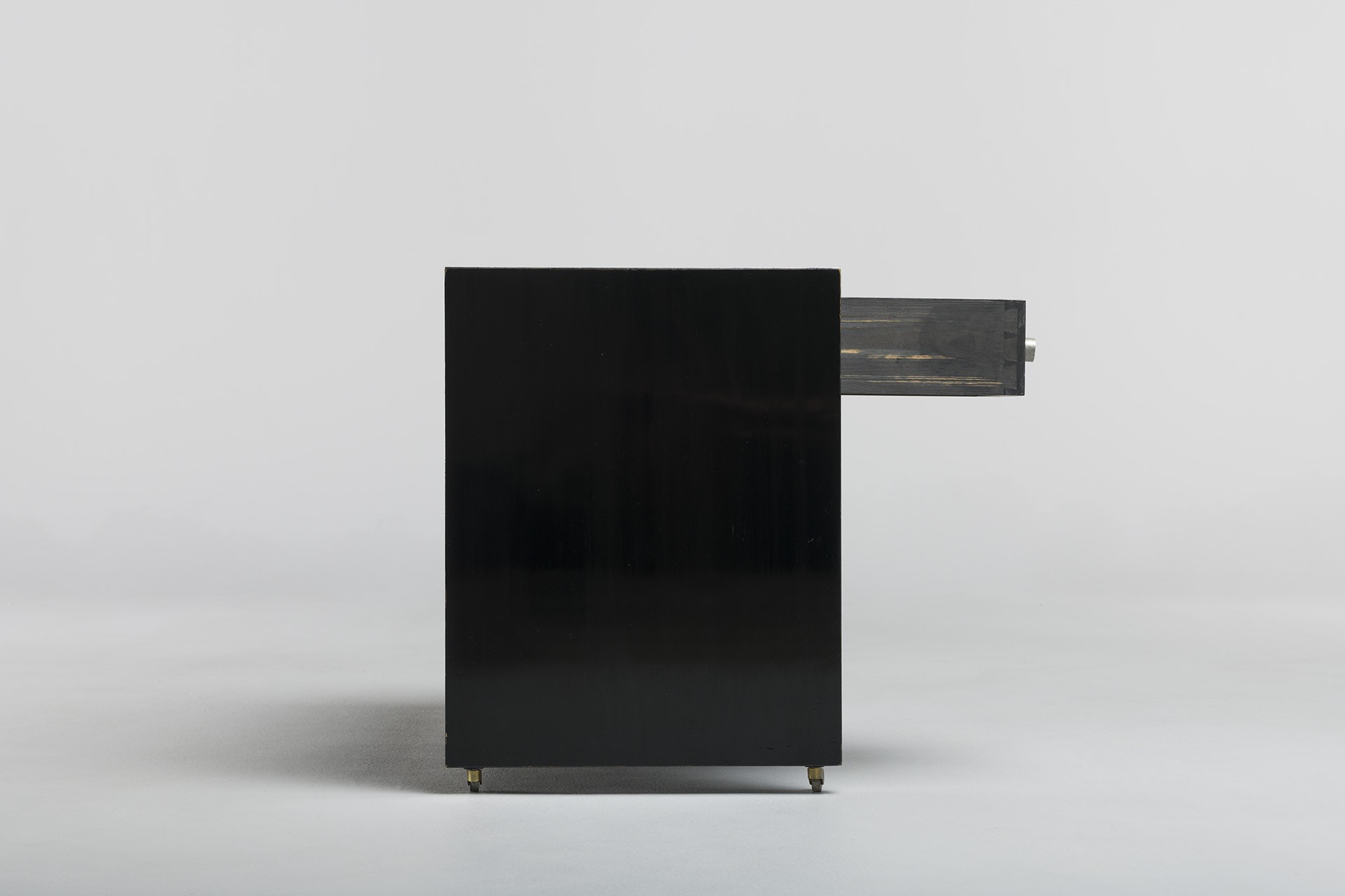 Rare Side Table, Model no. 128 image 6