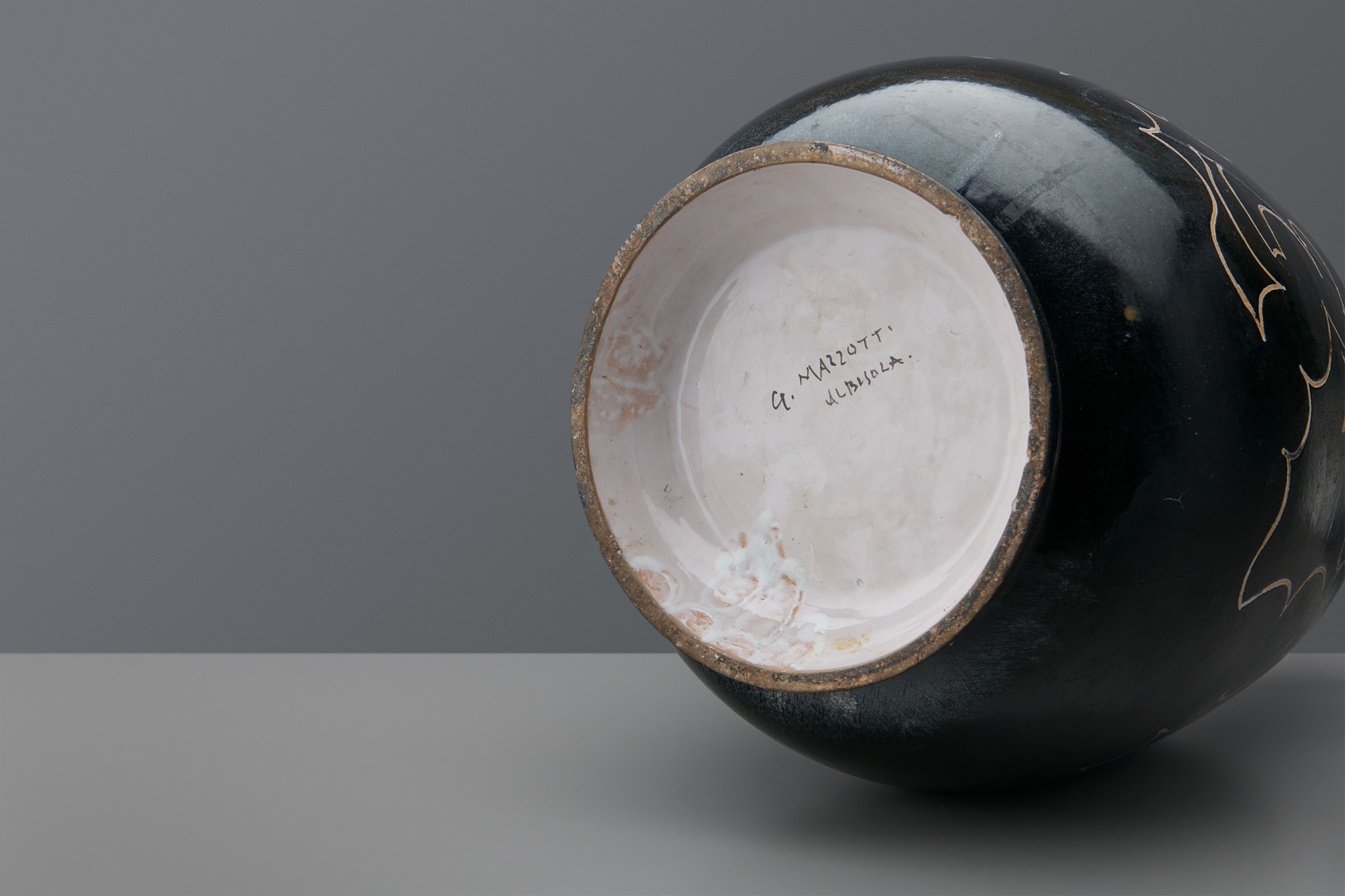 Pair of Italian Vases image 6