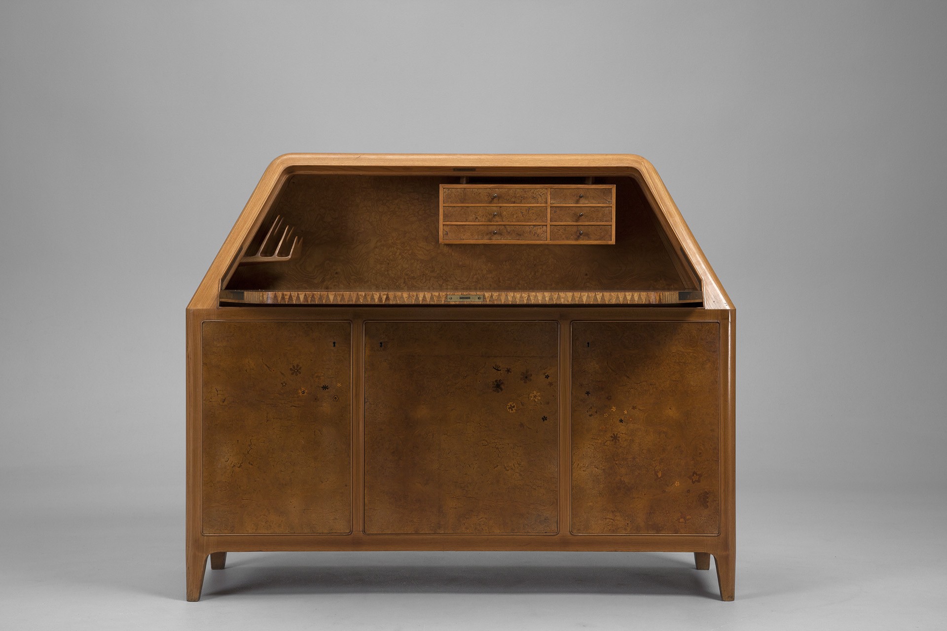 Bureau Paris World Fair 1937 image 3