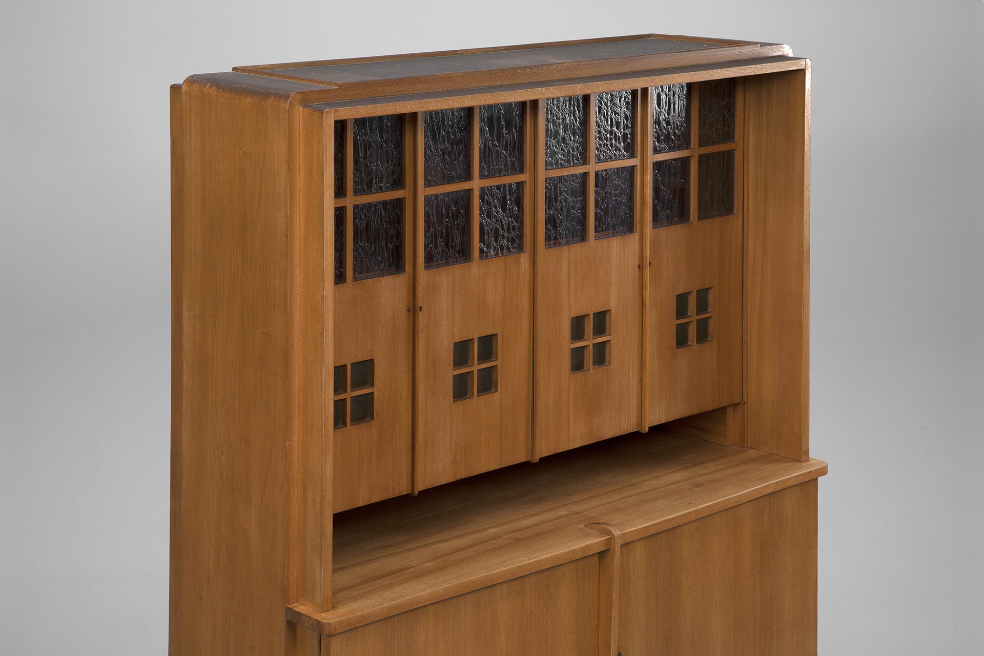 Cabinet image 3