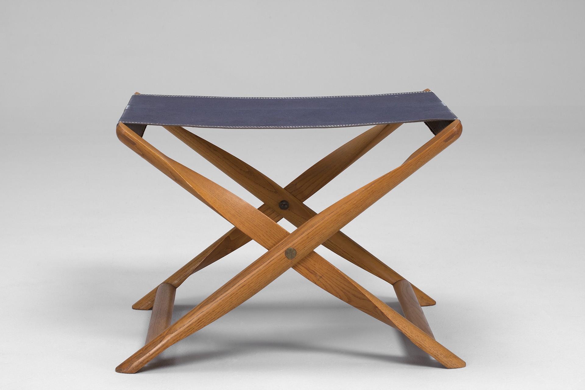 "Propeller" Folding Stool image 3