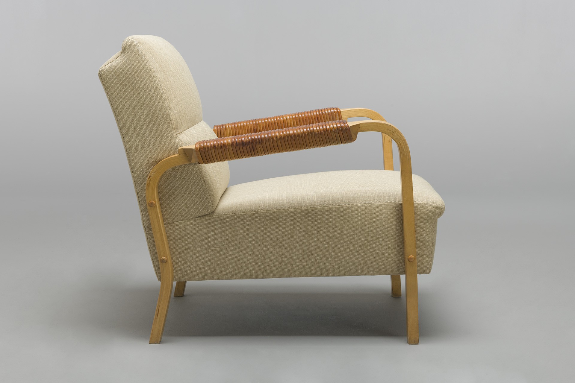 Pair of Armchairs Model no. 48 image 6