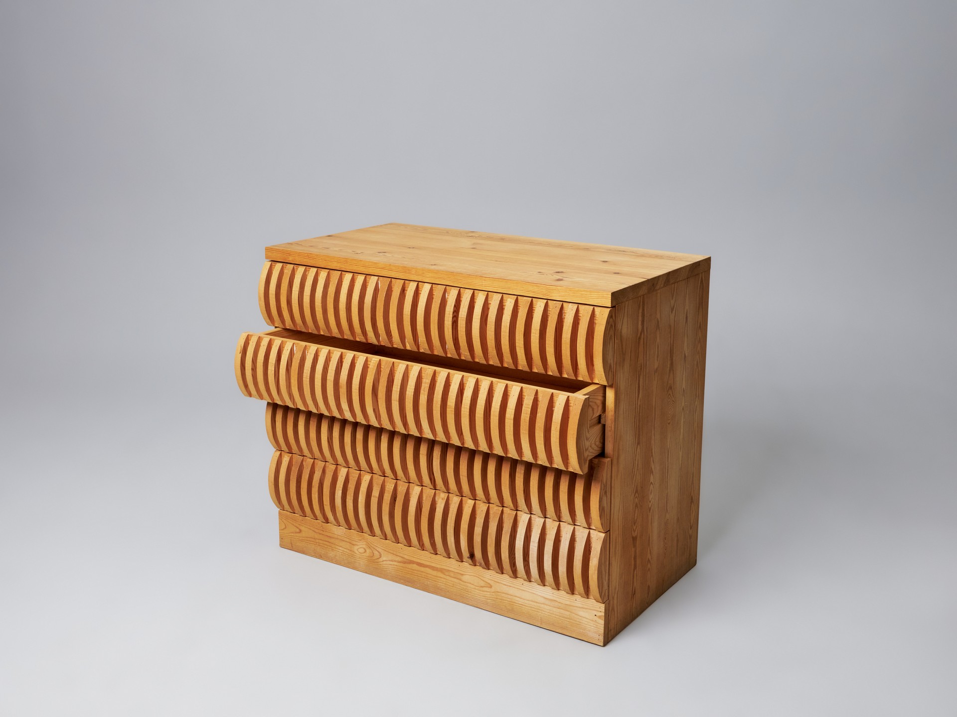 Chest of Drawers image 2