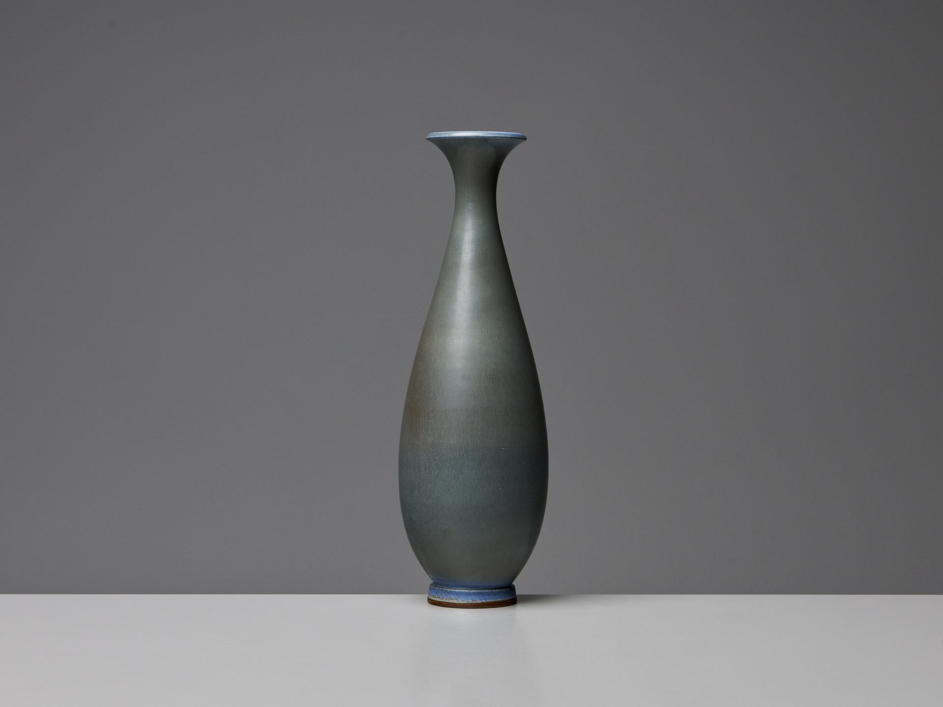 Group of Three Large Vases image 8