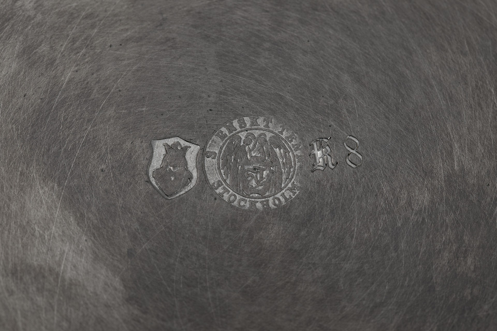 Bowl and Lid image 5