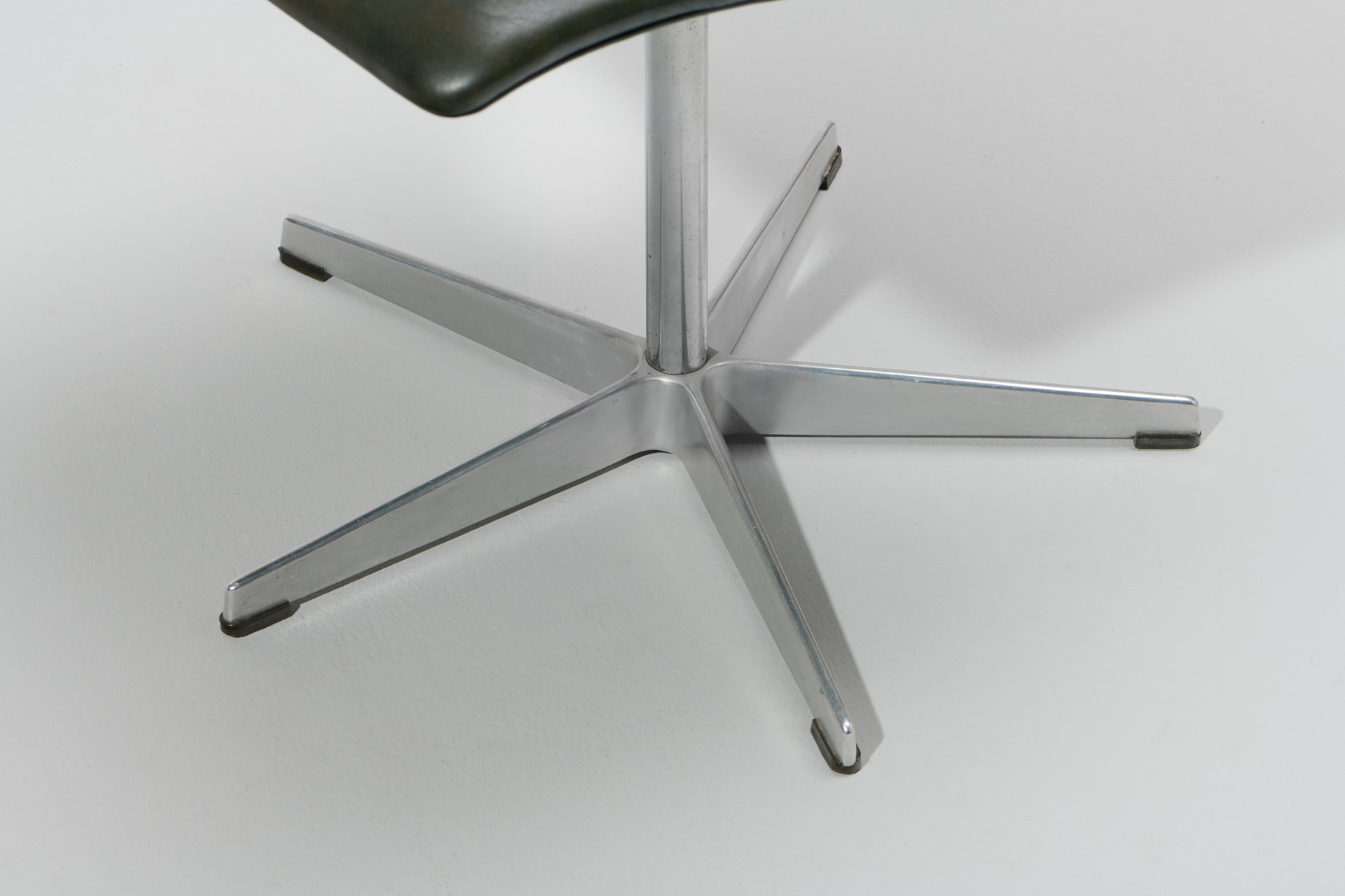 'Oxford' Chair image 5