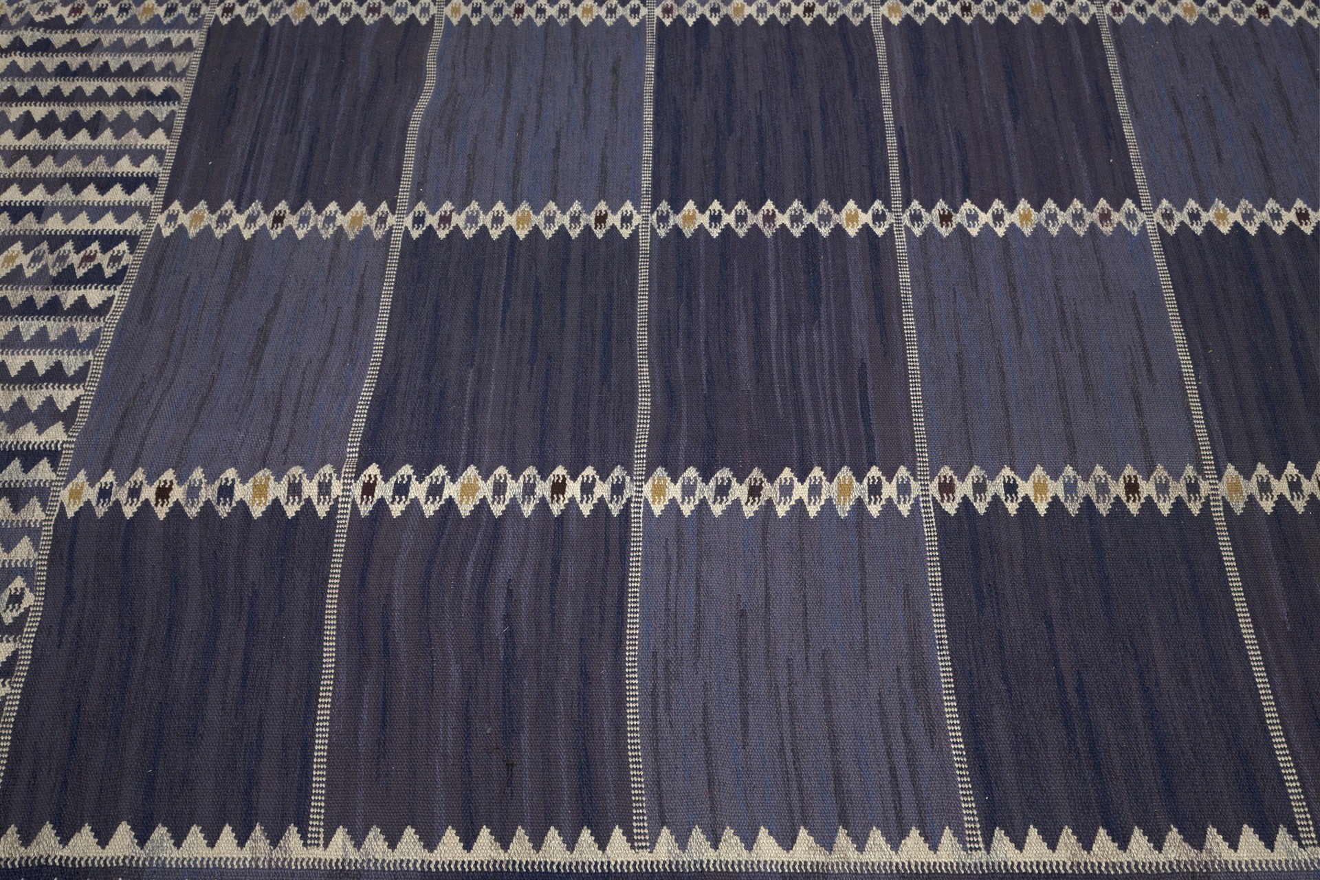 Monumental Salerno Carpet image 4