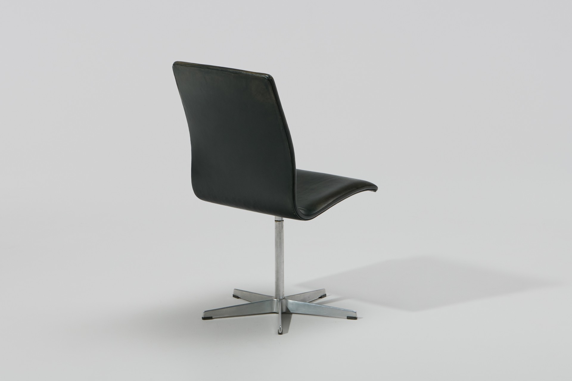 'Oxford' Chair image 2