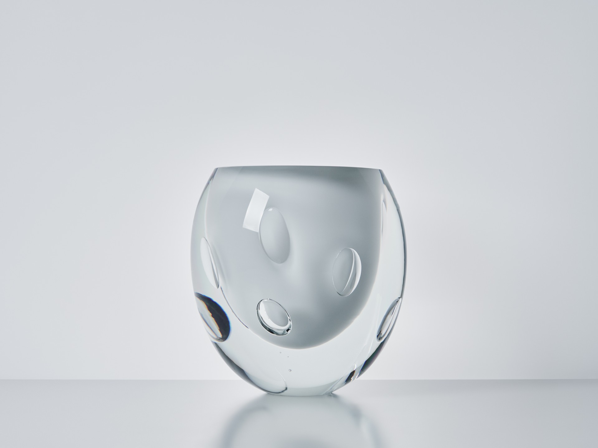 'Claritas' Vase image 3