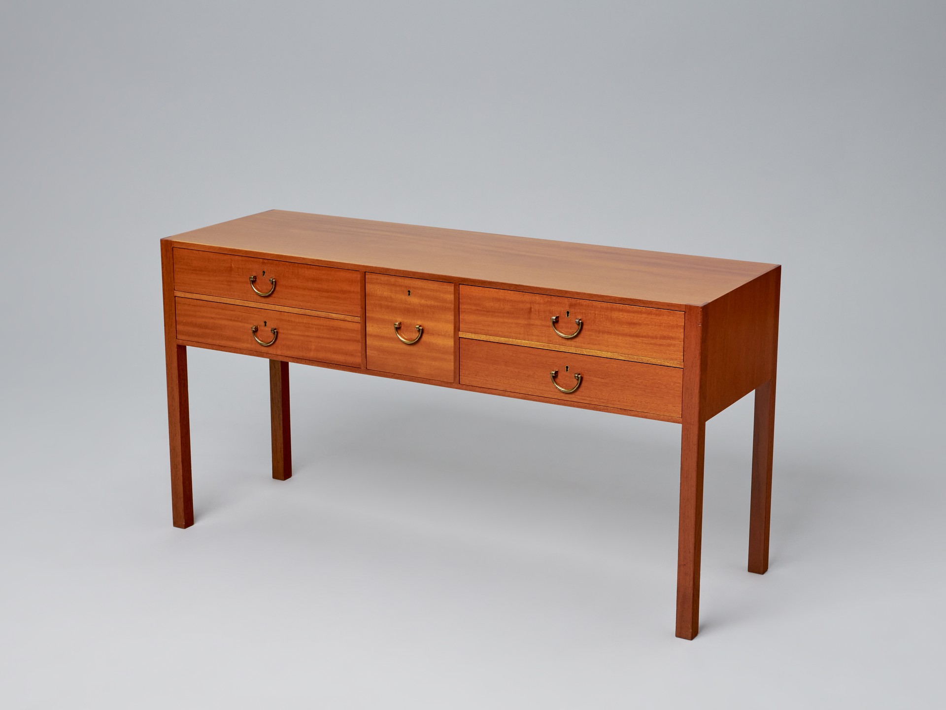 Sideboard image 2