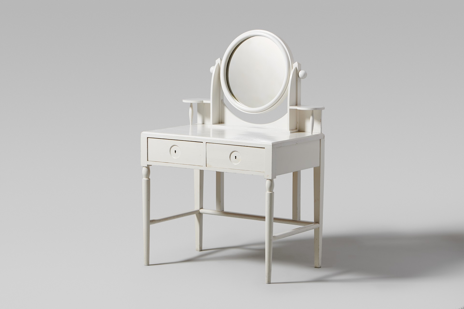 Dressing Table image 2
