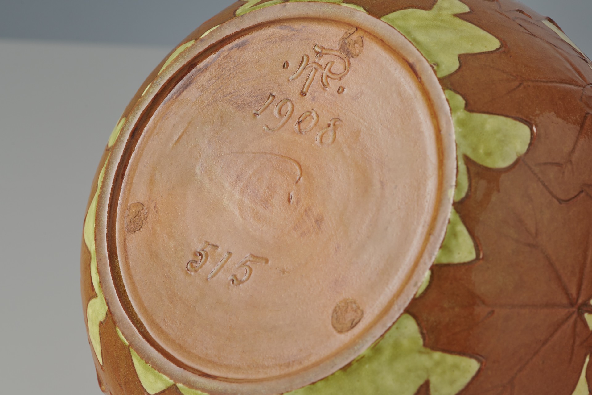 Vase image 4