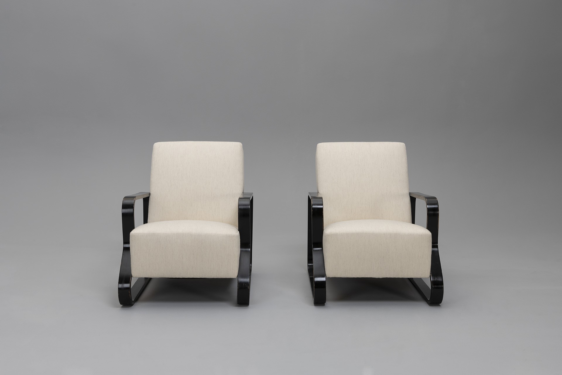 Pair of Armchairs Model No. 44 image 4