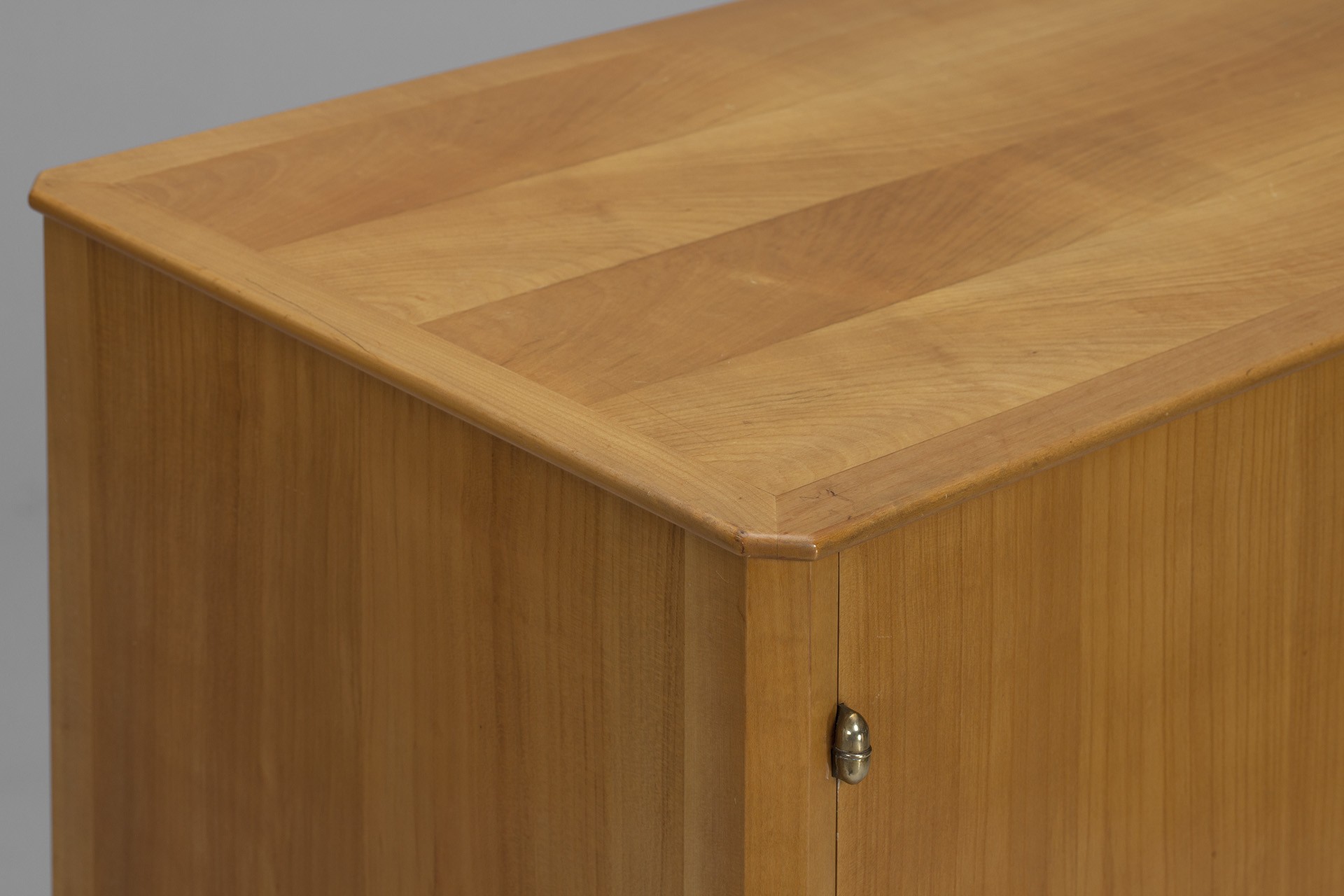 Cabinet image 7
