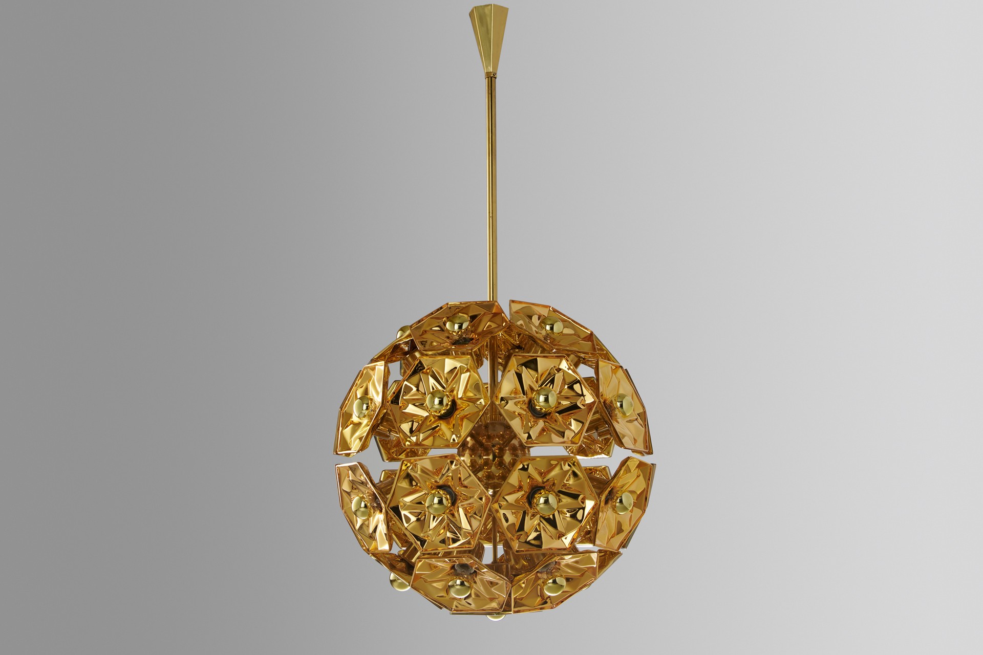 Chandelier image 3