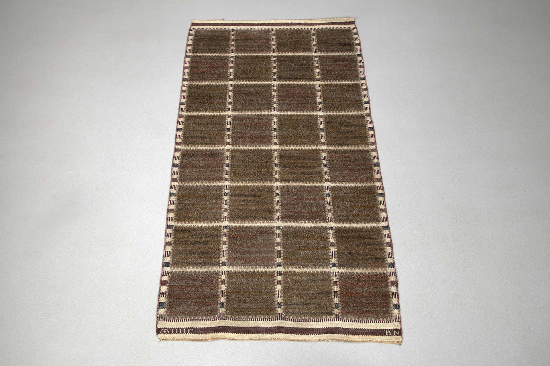 MMF Carpet image 2