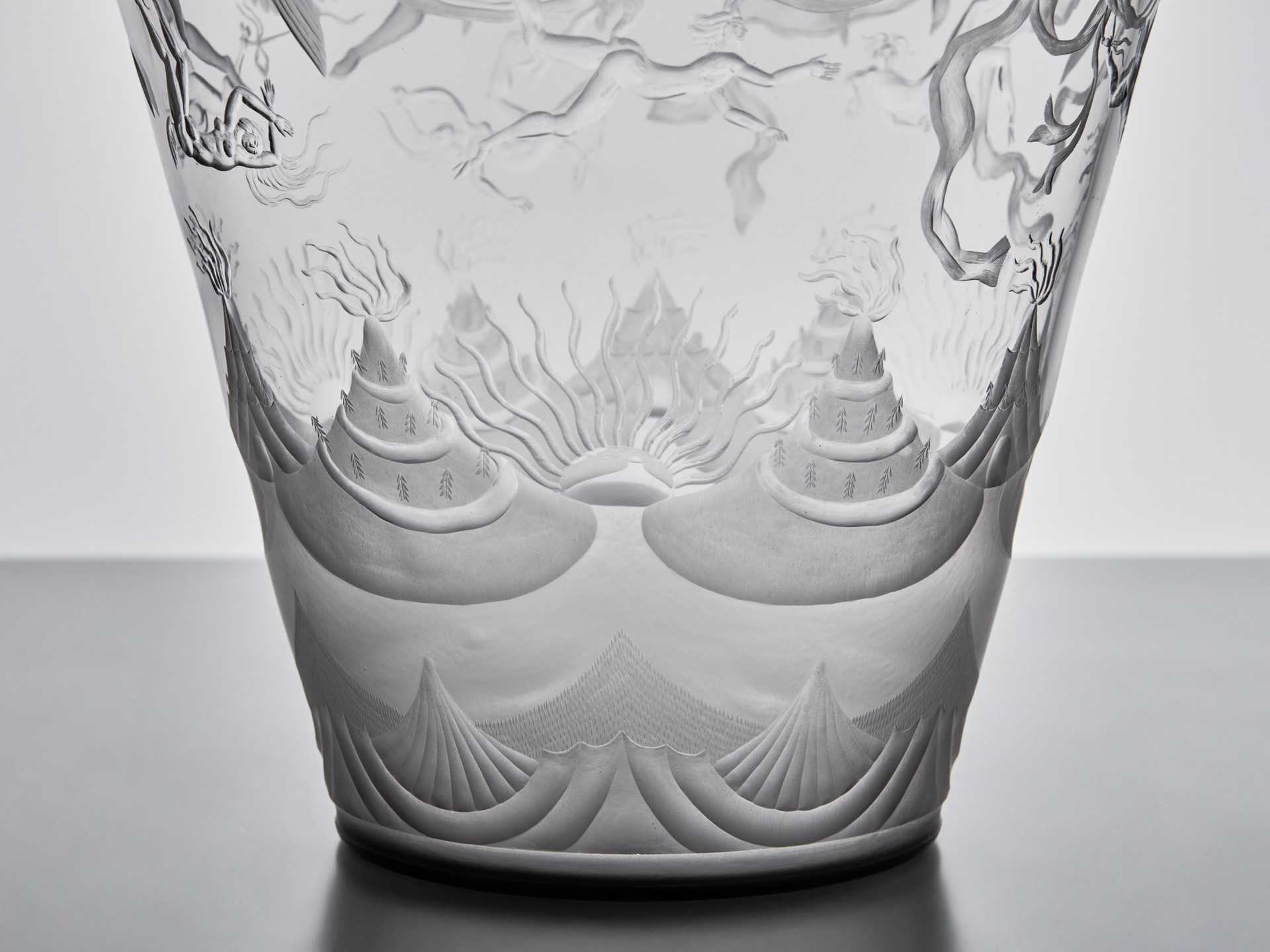 'Heaven and Hell' Vase image 19