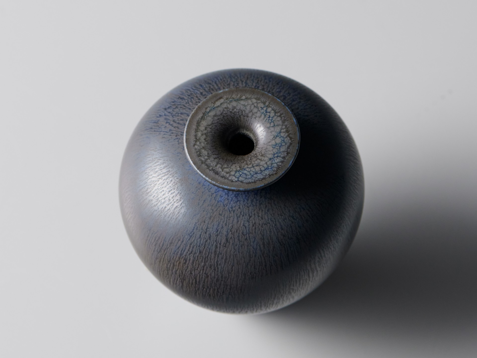 Set of Three Vases image 8