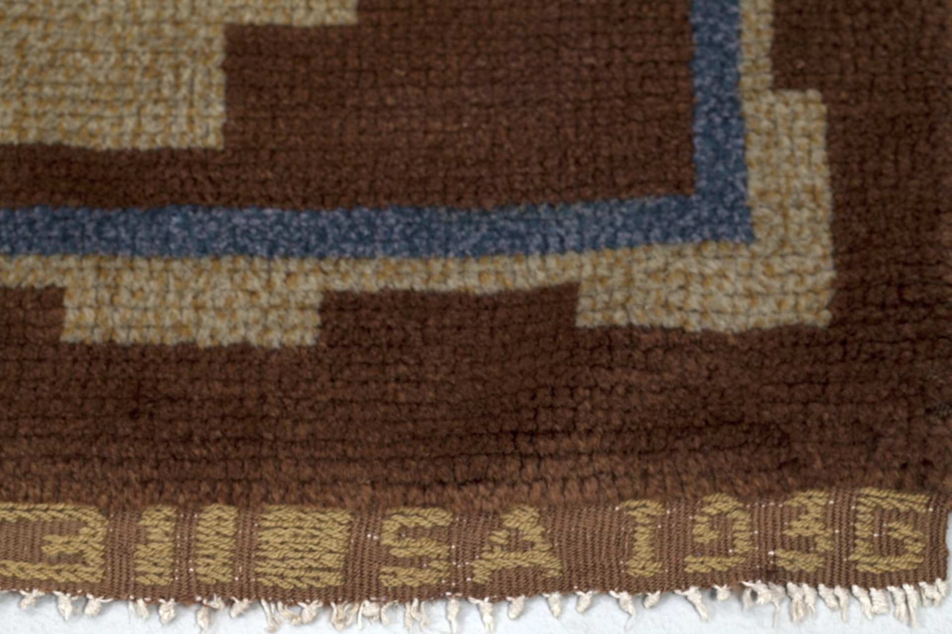 Large Swedish Carpet image 4