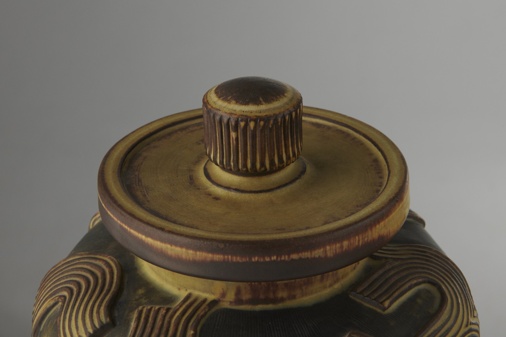 Vessel with Lid image 4